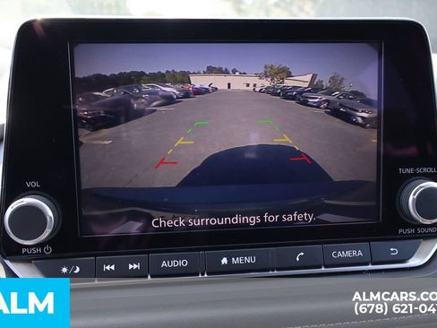 Used 2024 Nissan Rogue SV FWD image 34