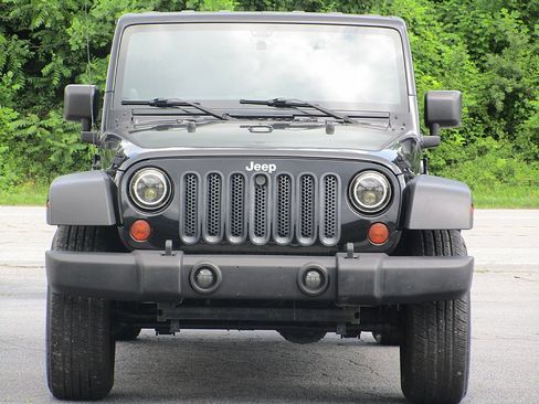 Used 2012 Jeep Wrangler Unlimited Sport image 2
