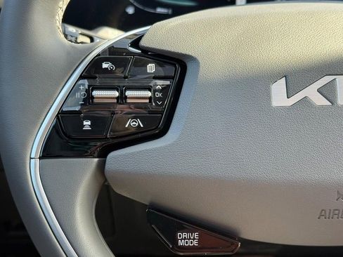 New 2026 Kia Niro SX image 9