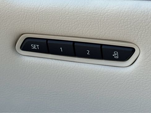 Used 2021 Cadillac XT5 Premium Luxury FWD image 29