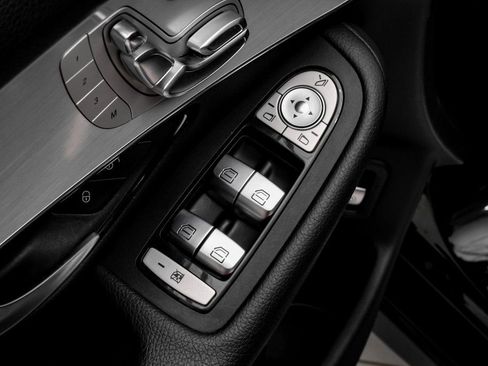 Used 2022 Mercedes-Benz GLC 300 image 37