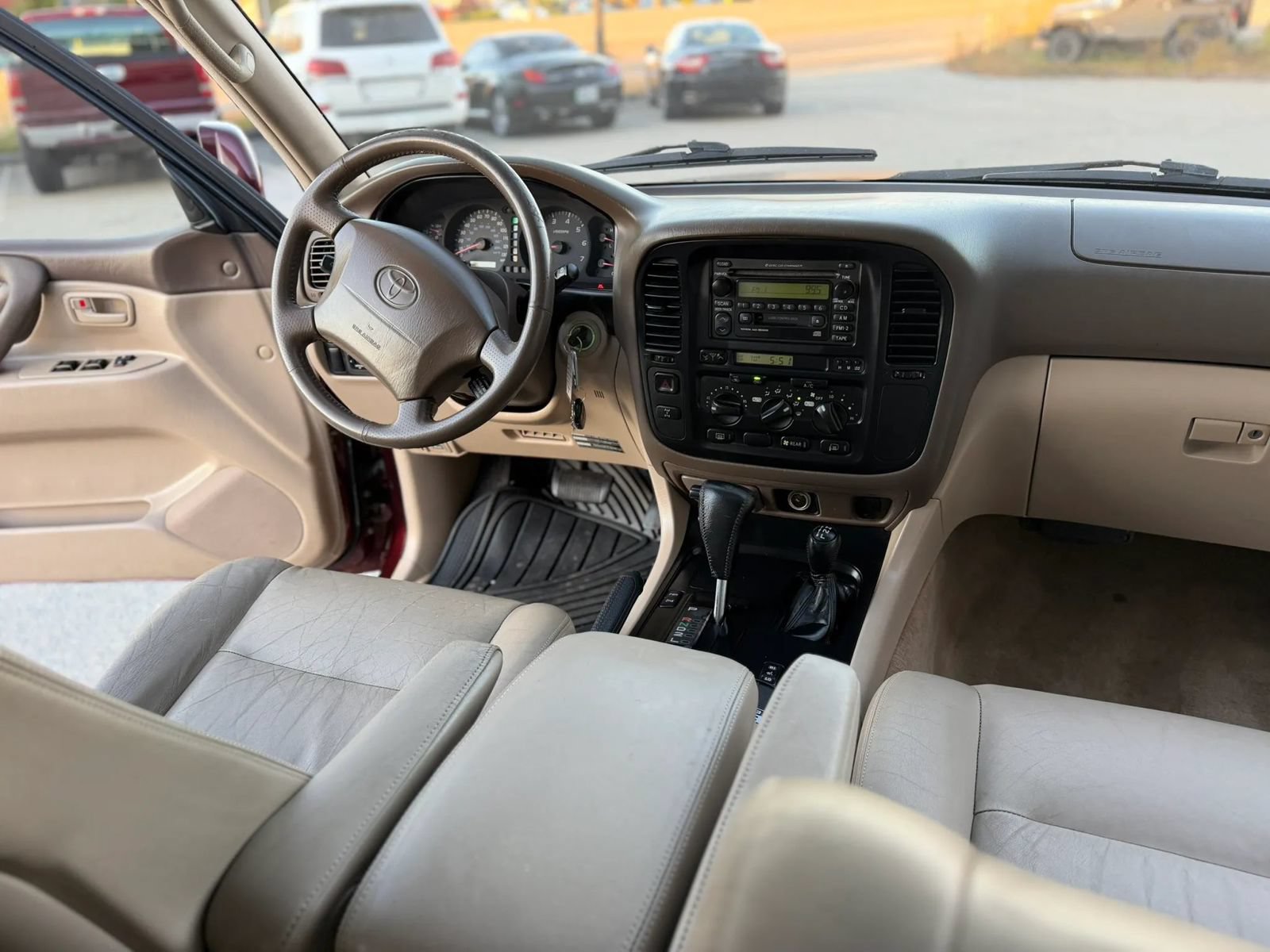 Used 2000 Toyota Land Cruiser w/ Convenience Pkg AWD/4WD image 31