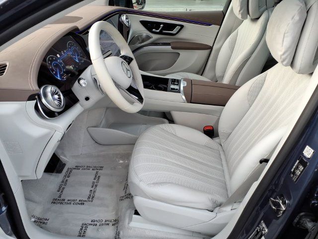 Used 2023 Mercedes-Benz EQS 580 4MATIC SUV image 13