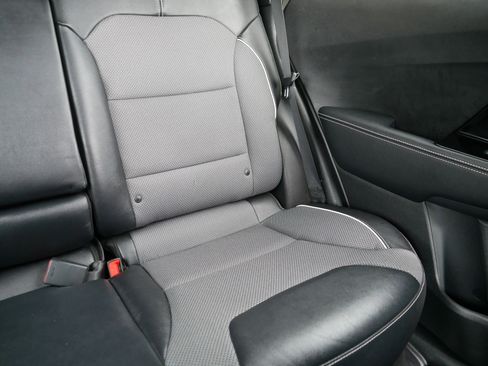 Certified 2021 Kia Niro EX w/ Cold Weather Package FWD image 14