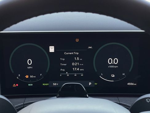 Used 2025 Hyundai Santa Fe Limited image 37