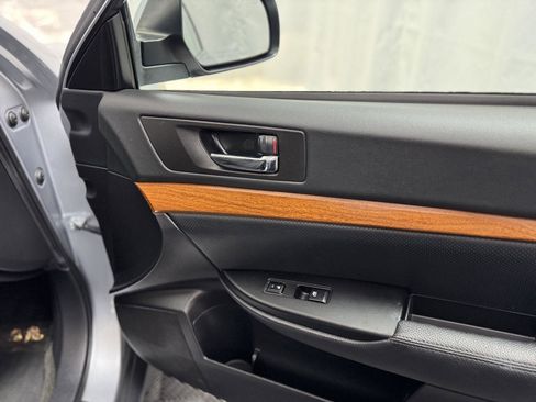 Used 2013 Subaru Outback 2.5i Limited w/ Popular Pkg 1A image 31