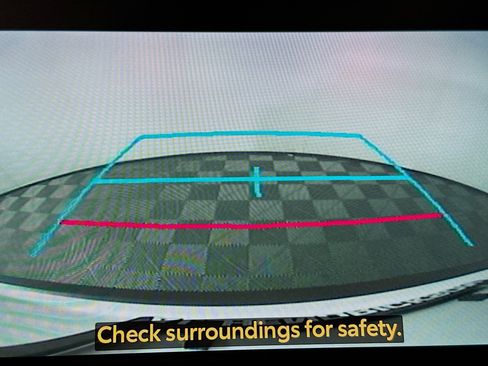 Used 2024 Toyota Corolla Cross LE image 25