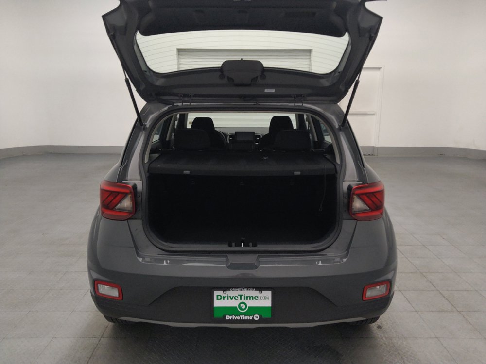 Used 2025 Hyundai Venue SEL FWD image 29