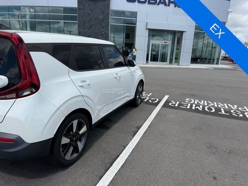 Used 2020 Kia Soul EX w/ Option Group 015 FWD image 2