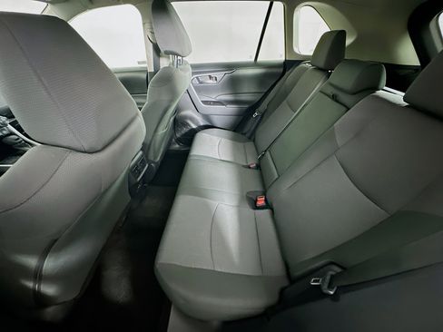 Used 2025 Toyota RAV4 XLE FWD image 28