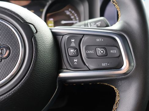 Used 2024 Jeep Wrangler Unlimited Sahara image 27