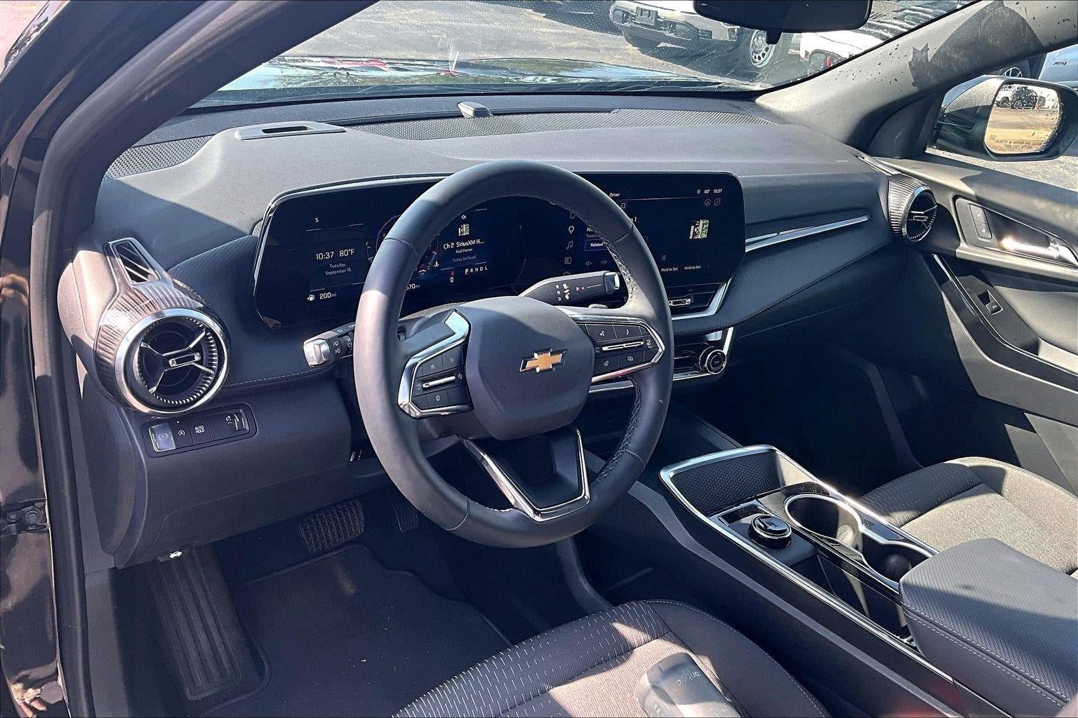 Used 2026 Chevrolet Equinox LT FWD image 14