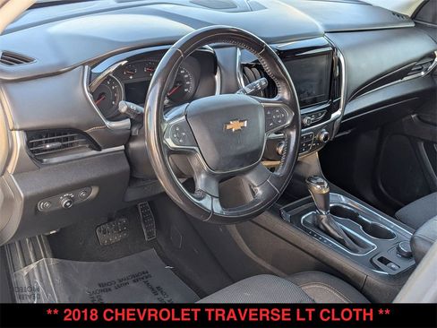 Used 2018 Chevrolet Traverse LT image 10