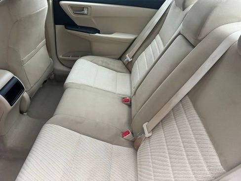 Used 2016 Toyota Camry LE FWD image 6