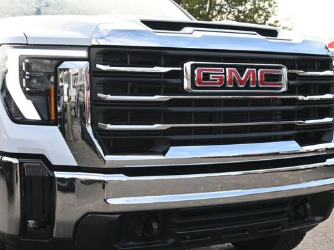 Used 2026 GMC Sierra 2500 SLT AWD/4WD image 27