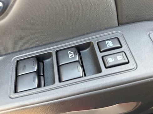 Used 2024 Nissan Frontier SV w/ Technology Package AWD/4WD image 19