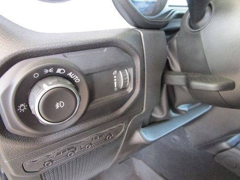 Used 2025 Jeep Wrangler Sport AWD/4WD image 27