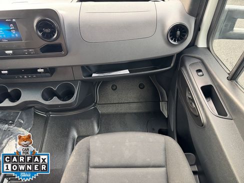 Used 2021 Mercedes-Benz Sprinter 3500 image 18