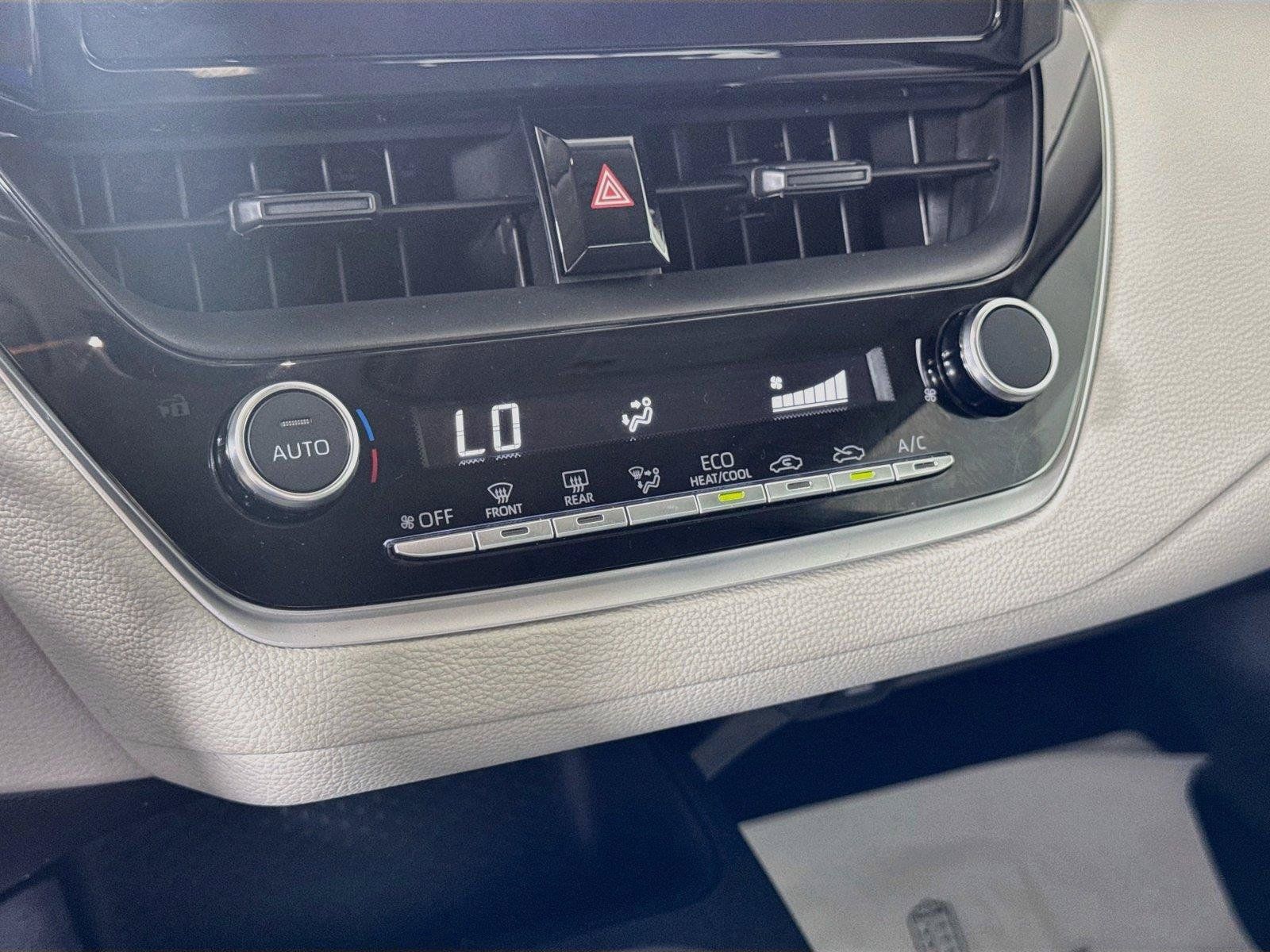 Used 2025 Toyota Corolla LE FWD image 15