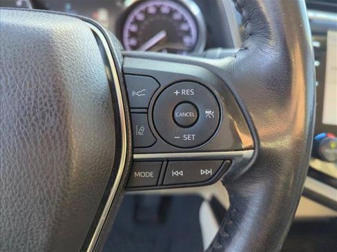 Certified 2019 Toyota Camry XLE FWD image 16
