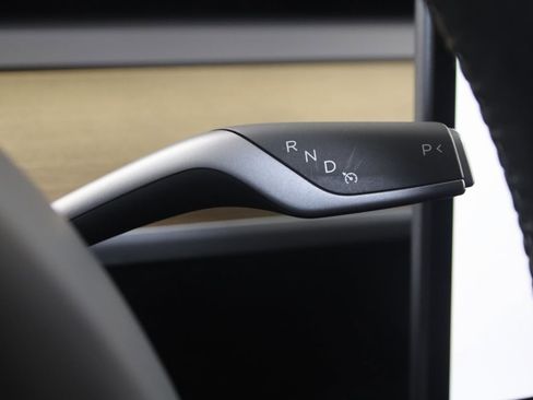 Used 2025 Tesla Model Y Long Range image 7