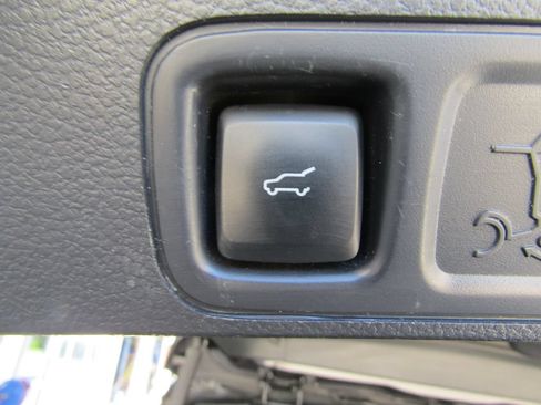 Used 2023 Lincoln Navigator Reserve AWD/4WD image 23