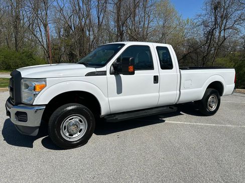 Used 2013 Ford F250 XL w/ PWR Equipment Group image 9