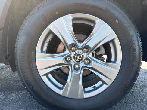 Used 2023 Toyota RAV4 XLE w/ Convenience Package AWD/4WD image 29