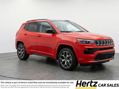 Used 2025 Jeep Compass Limited AWD/4WD image 1