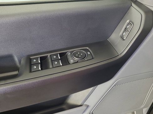 Used 2025 Ford F250 XL w/ FX4 Off-Road Package image 17