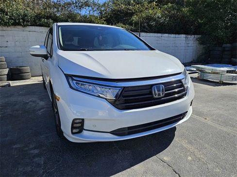 Used 2021 Honda Odyssey Touring image 4