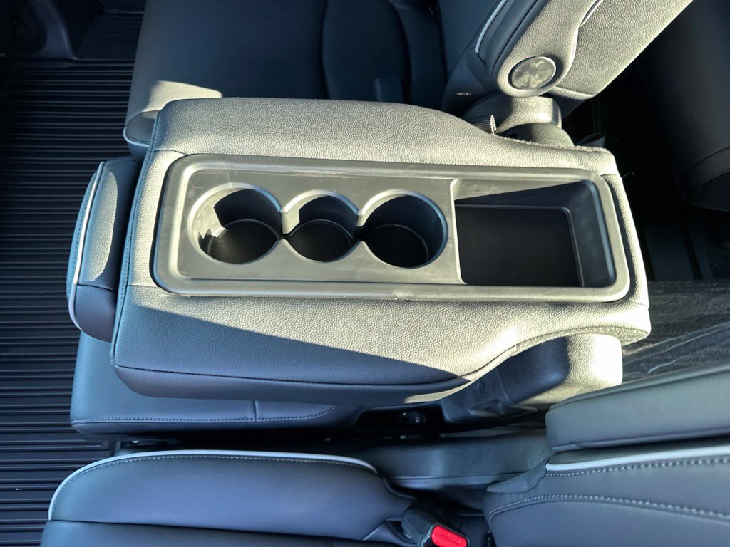 New 2027 Honda Odyssey Touring image 13