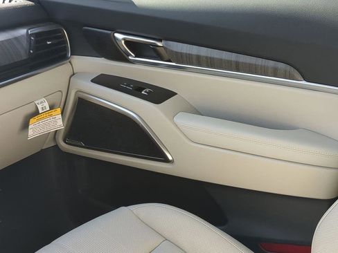 Certified 2025 Kia Telluride EX image 15