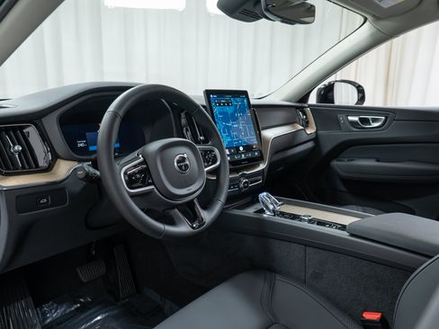 New 2026 Volvo XC60 B5 Plus AWD/4WD image 12