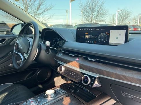 Used 2023 Genesis G80 image 38