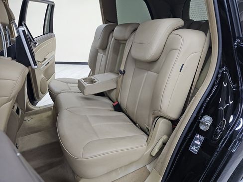 Used 2011 Mercedes-Benz GL 450 4MATIC image 26