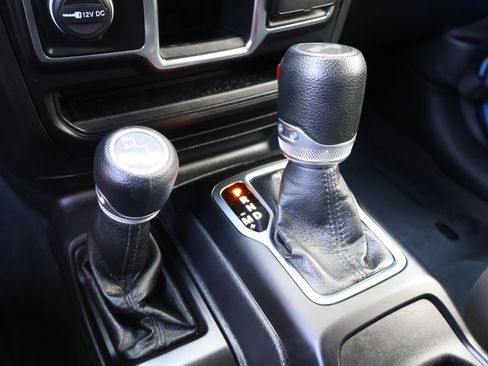 Used 2022 Jeep Wrangler Unlimited Sport AWD/4WD image 26