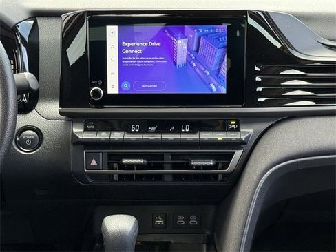 Used 2025 Toyota Camry LE image 17