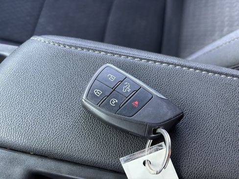 Used 2024 Chevrolet Silverado 2500 LT image 27