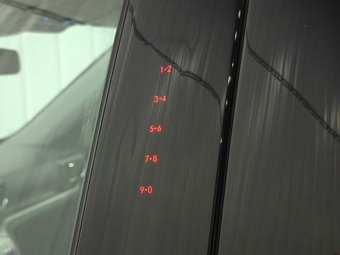 Used 2021 Ford Explorer XLT w/ Equipment Group 202A image 11