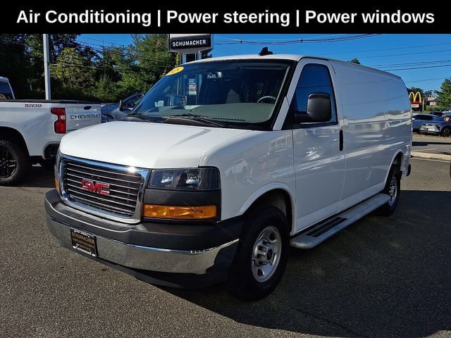 Used 2025 GMC Savana 2500 w/ Driver Convenience Package RWD image 3