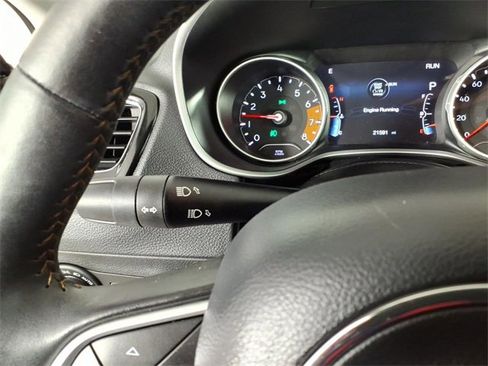 Used 2019 Jeep Compass Limited image 19