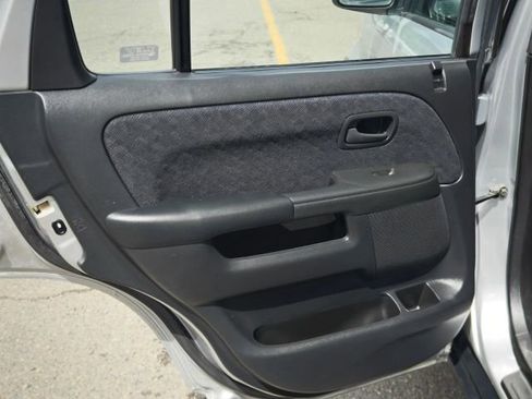 Used 2006 Honda CR-V LX image 28