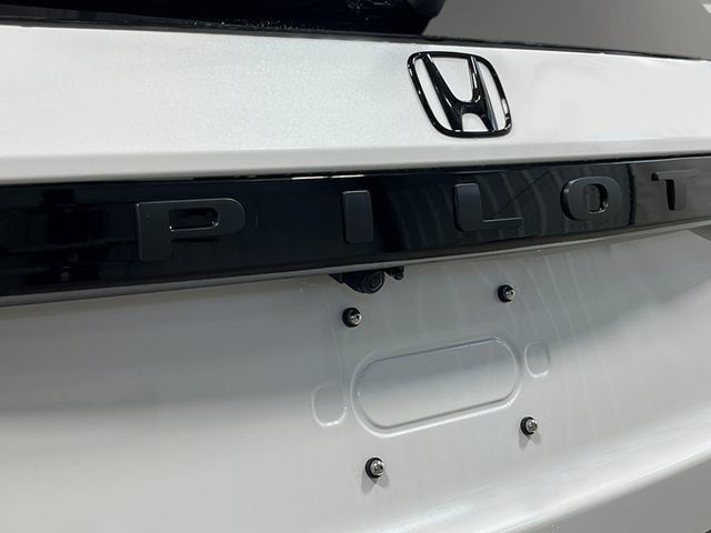 New 2026 Honda Pilot Touring image 9