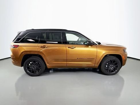 New 2026 Jeep Grand Cherokee Summit AWD/4WD image 8