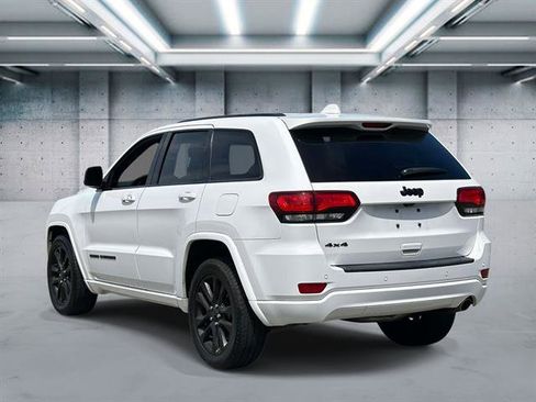 Used 2019 Jeep Grand Cherokee Altitude AWD/4WD image 6