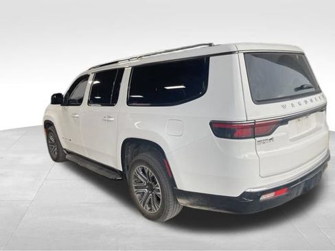 Used 2024 Jeep Wagoneer L 4WD w/ Premium Group I image 5
