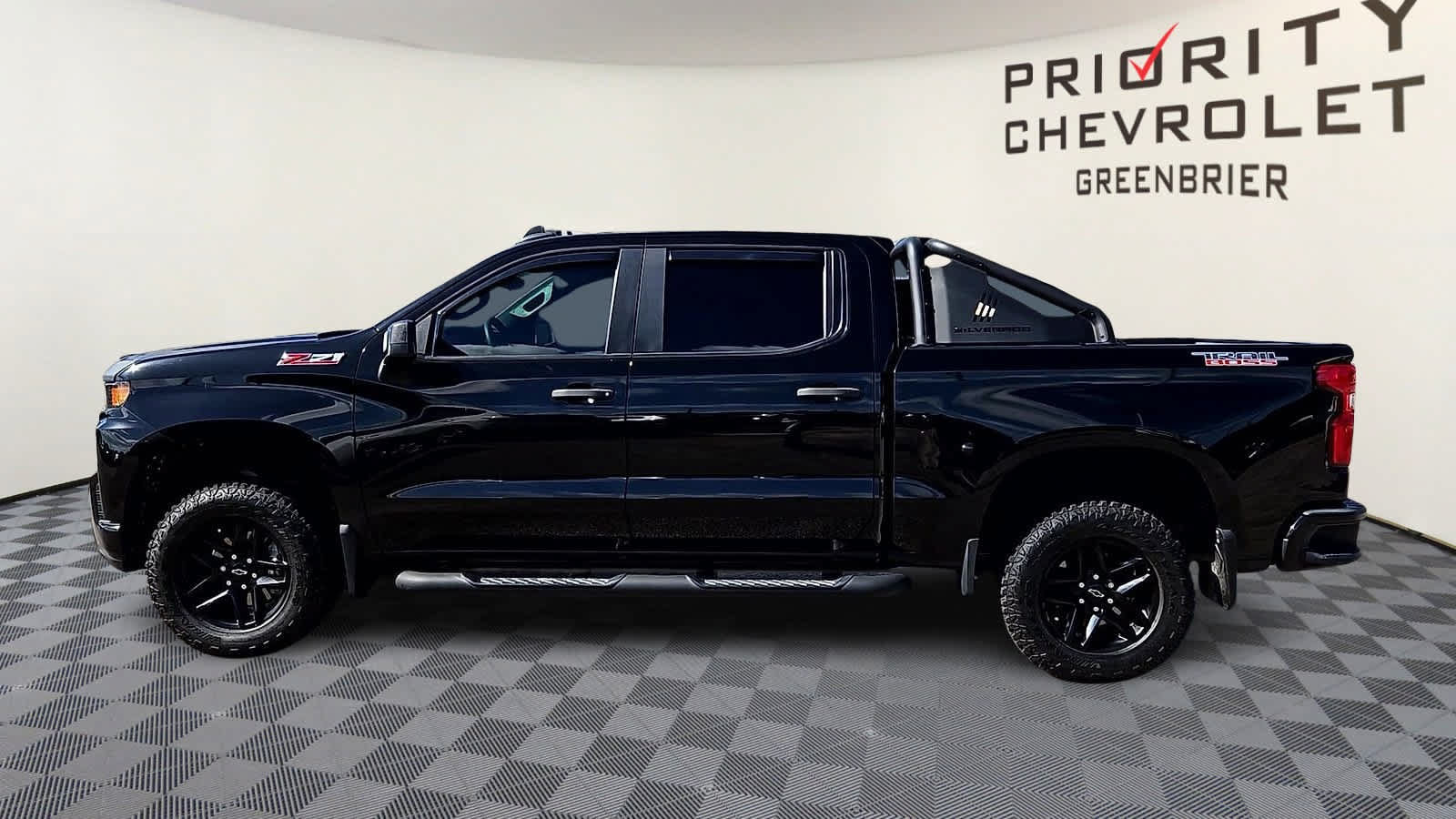 Used 2021 Chevrolet Silverado 1500 Custom Trail Boss w/ Midnight Edition AWD/4WD image 5