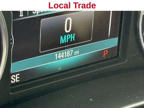 Used 2019 Buick Enclave Essence FWD image 3