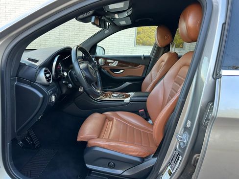 Used 2019 Mercedes-Benz GLC 350e 4MATIC image 15